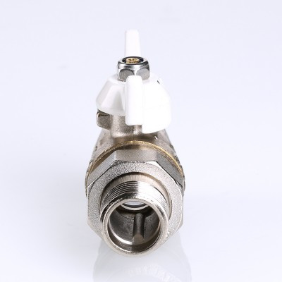 Кран шаровой Valtec BASE с полусгоном 1/2" вн.-нар. белая рукоятка