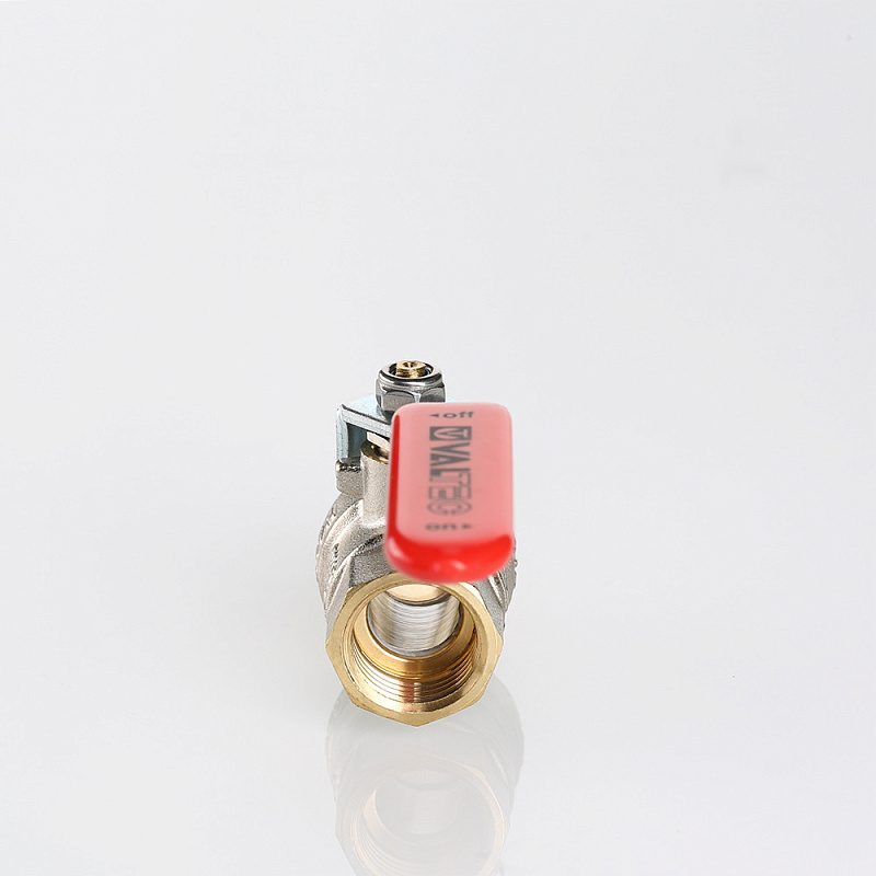 Кран шаровой Valtec BASE, стальная рукоятка 1/2" вн.-нар.
