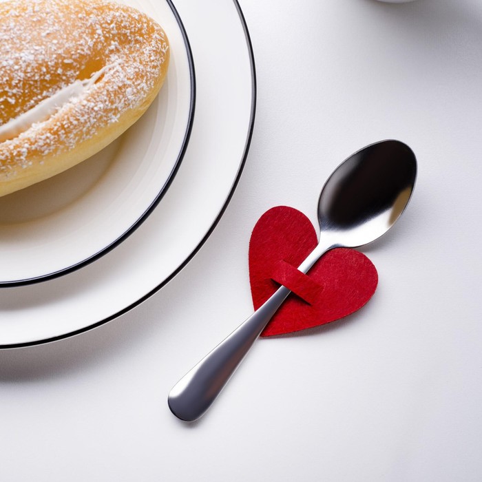 Набор для декора столовых предметов "Love" 4 шт, красный, 5,4 х 5 см, 100% п/э, фетр 